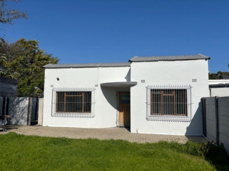 2 Bedroom Property for Sale in Somerset West Western Cape